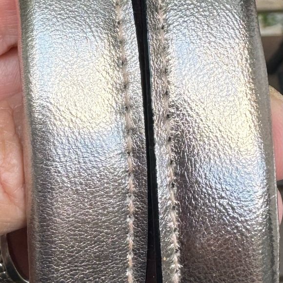 Victoria's Secret Limited Edition 2017 Metallic Rose Gold Tote Bag - Picture 4 of 10